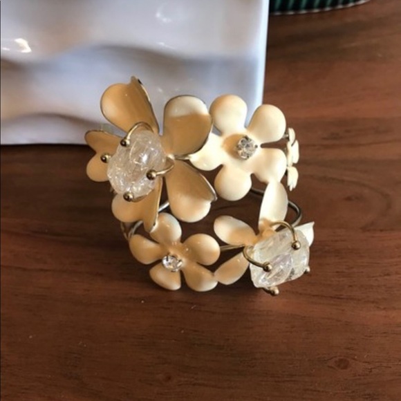 White Cuff Bracelet - Picture 13 of 13